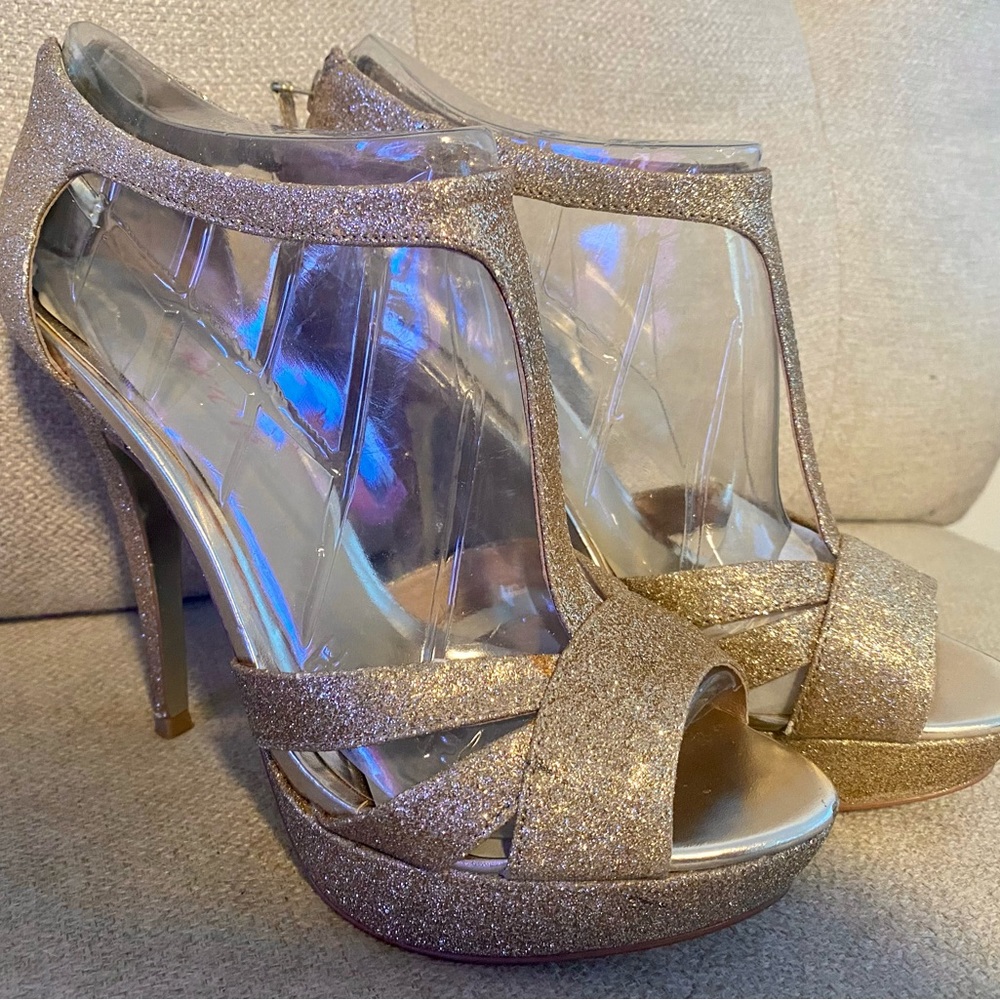 Steve Madden Haylow Gold Glitter Spike Heels